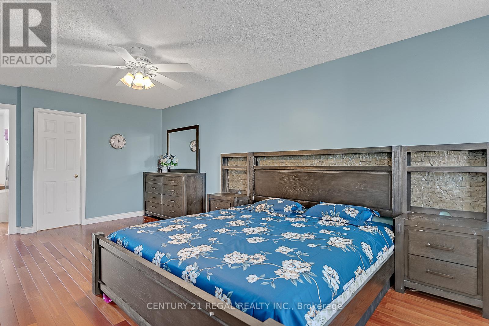 28 UPLAND DRIVE, Whitby, Ontario