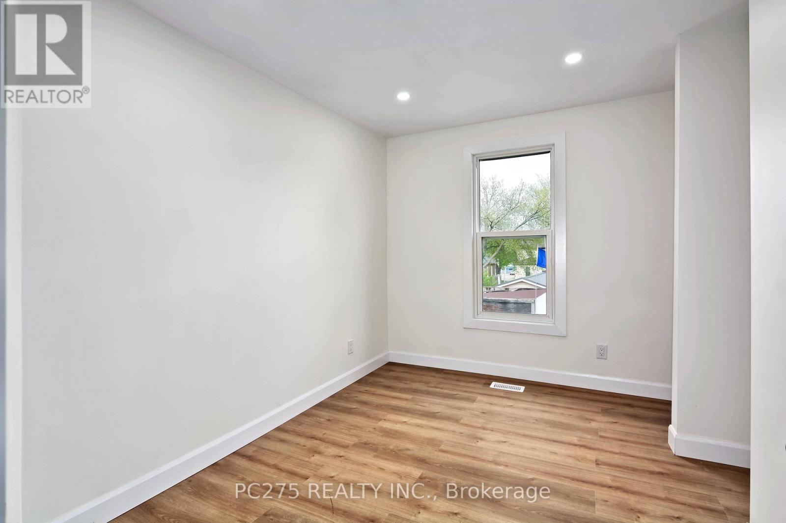 272 Vidal Street S, Sarnia, Ontario  N7T 2T7 - Photo 29 - X12543060