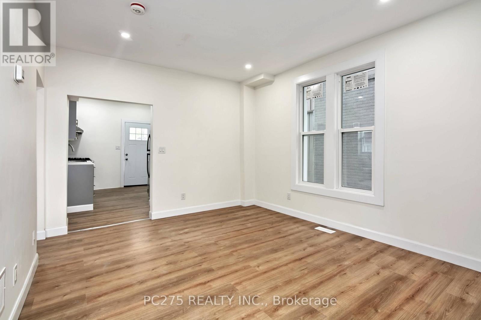 272 Vidal Street S, Sarnia, Ontario  N7T 2T7 - Photo 4 - X12543060