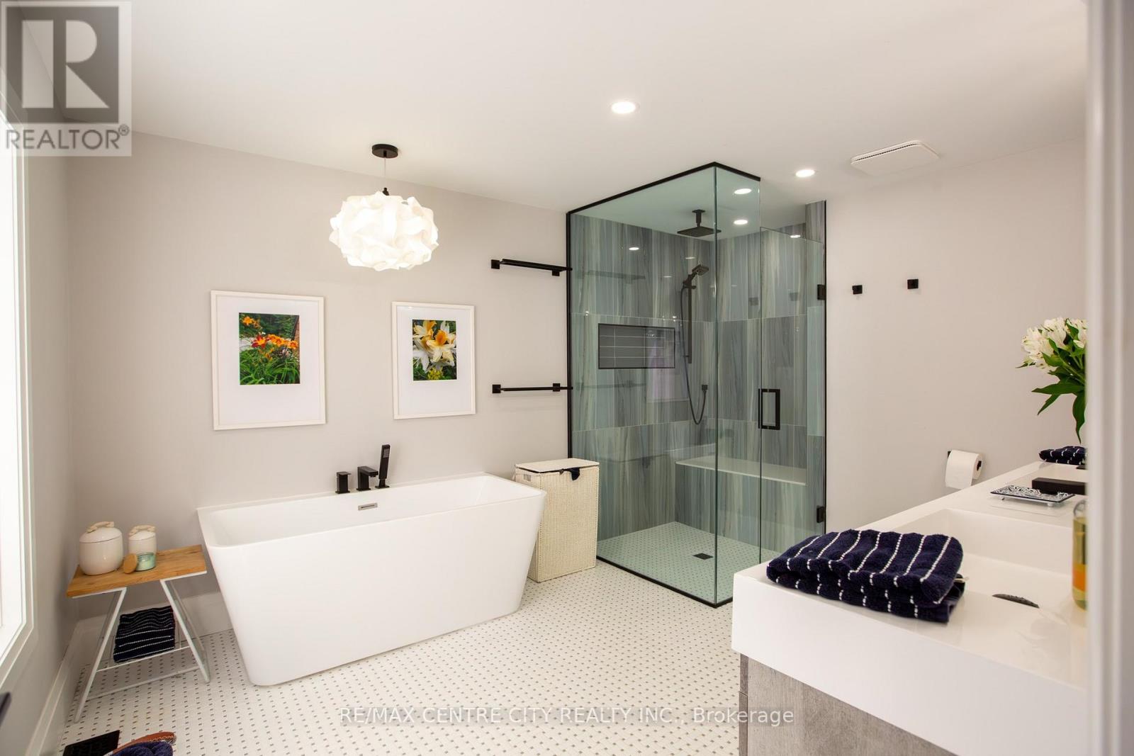 41 Milford Crescent, London North, Ontario  N5X 1A9 - Photo 31 - X12543076