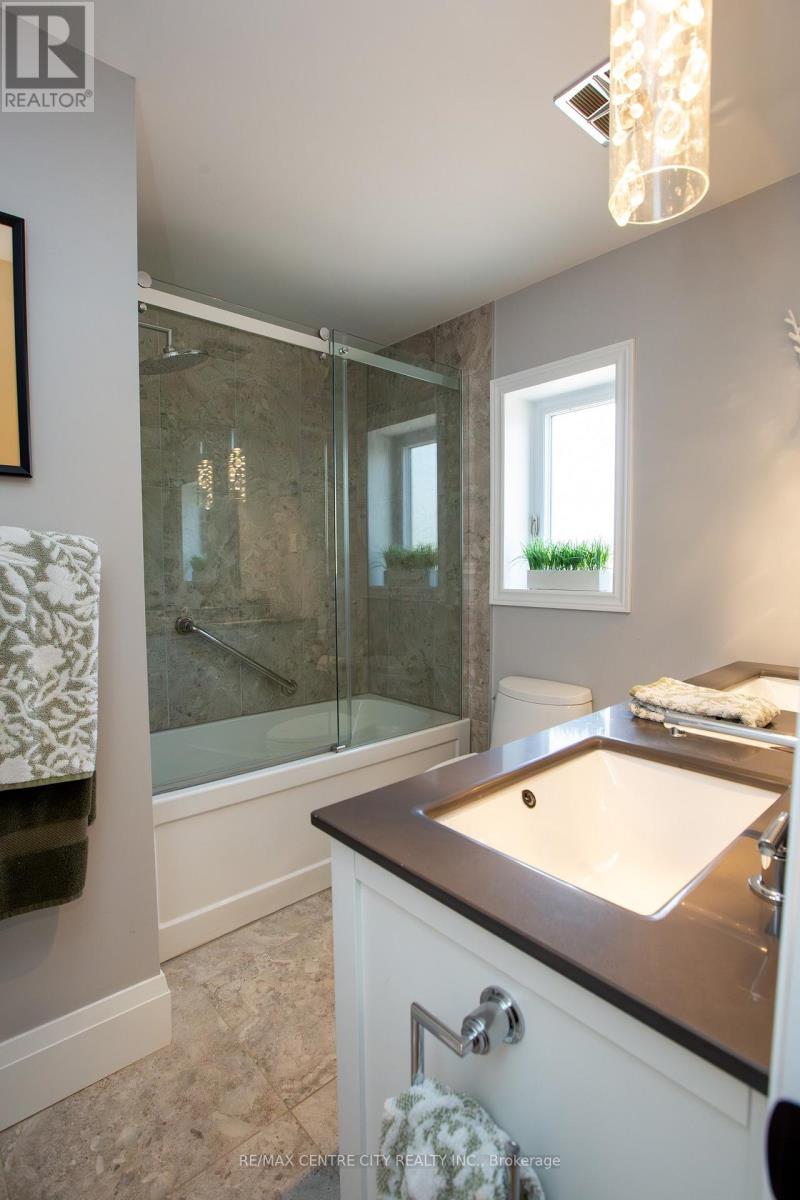 41 Milford Crescent, London North, Ontario  N5X 1A9 - Photo 36 - X12543076