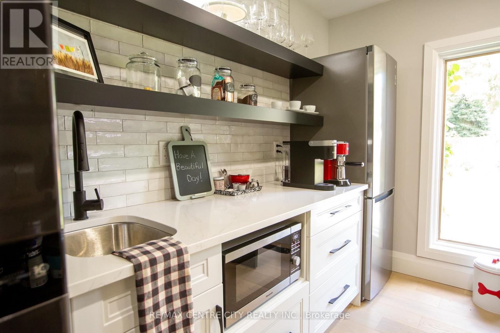 41 Milford Crescent, London North, Ontario  N5X 1A9 - Photo 9 - X12543076