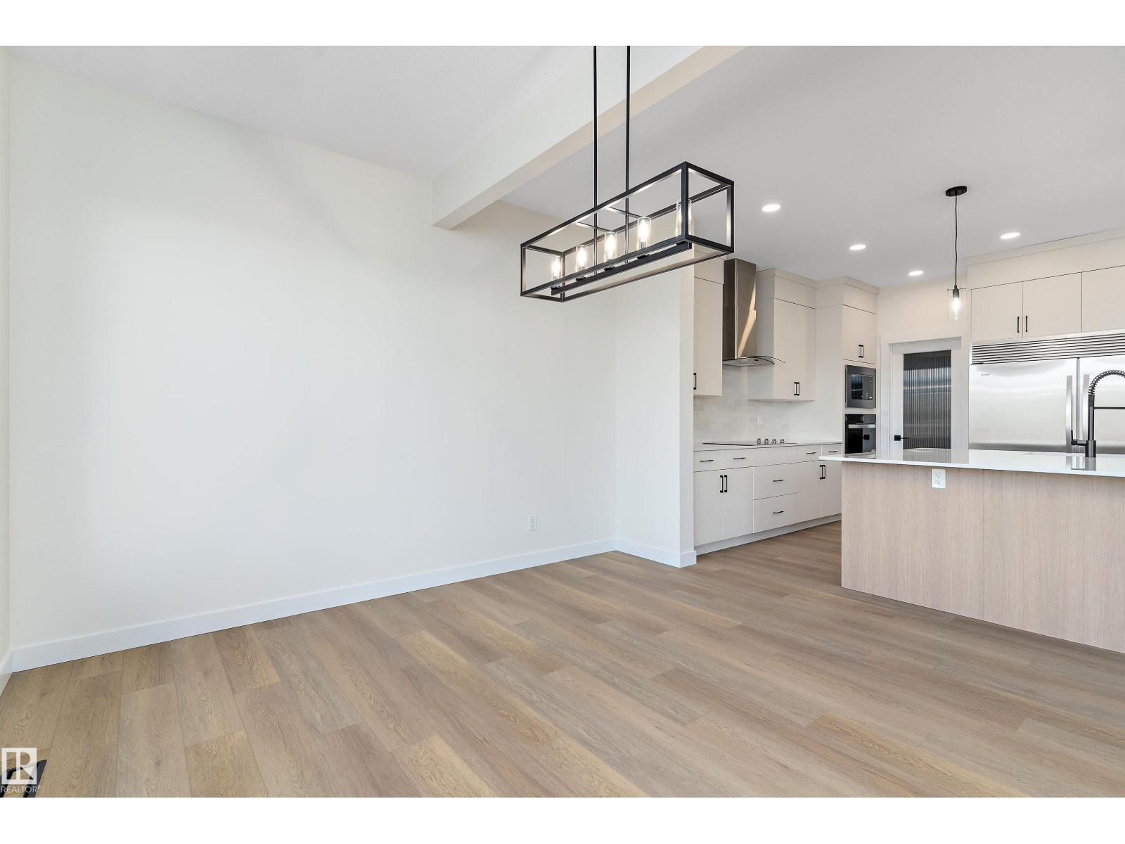 1084 Cristall Crescent Sw, Edmonton, Alberta  T6W 5S8 - Photo 17 - E4465646