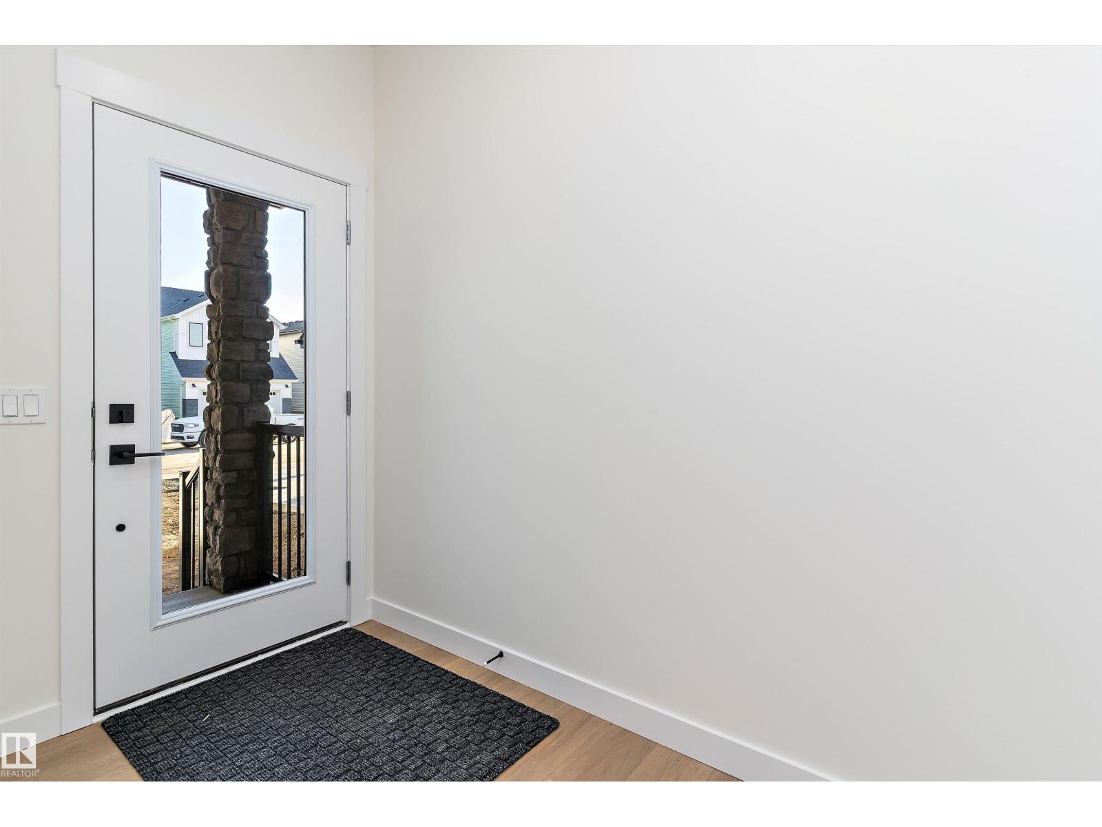 1084 Cristall Crescent Sw, Edmonton, Alberta  T6W 5S8 - Photo 3 - E4465646