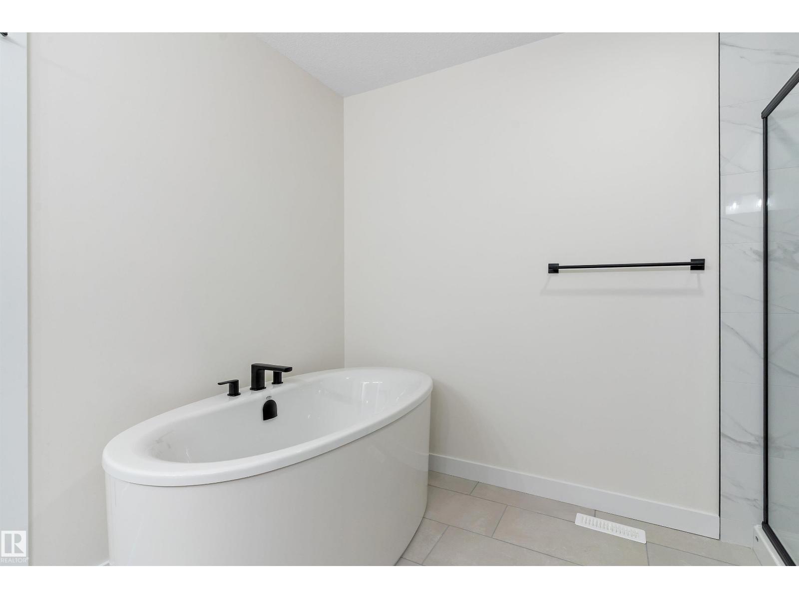 1084 Cristall Crescent Sw, Edmonton, Alberta  T6W 5S8 - Photo 43 - E4465646