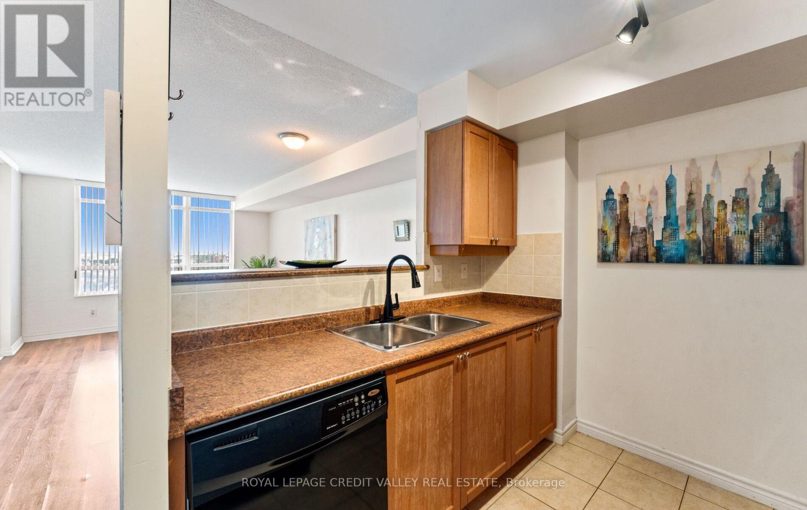 2023 - 700 Humberwood Boulevard Se, Toronto, Ontario  M9W 7J4 - Photo 25 - W12305049