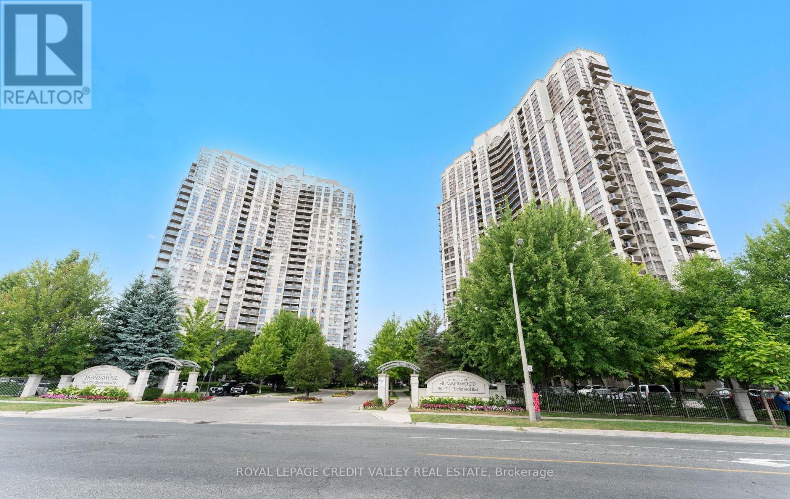 2023 - 700 Humberwood Boulevard Se, Toronto, Ontario  M9W 7J4 - Photo 1 - W12305049
