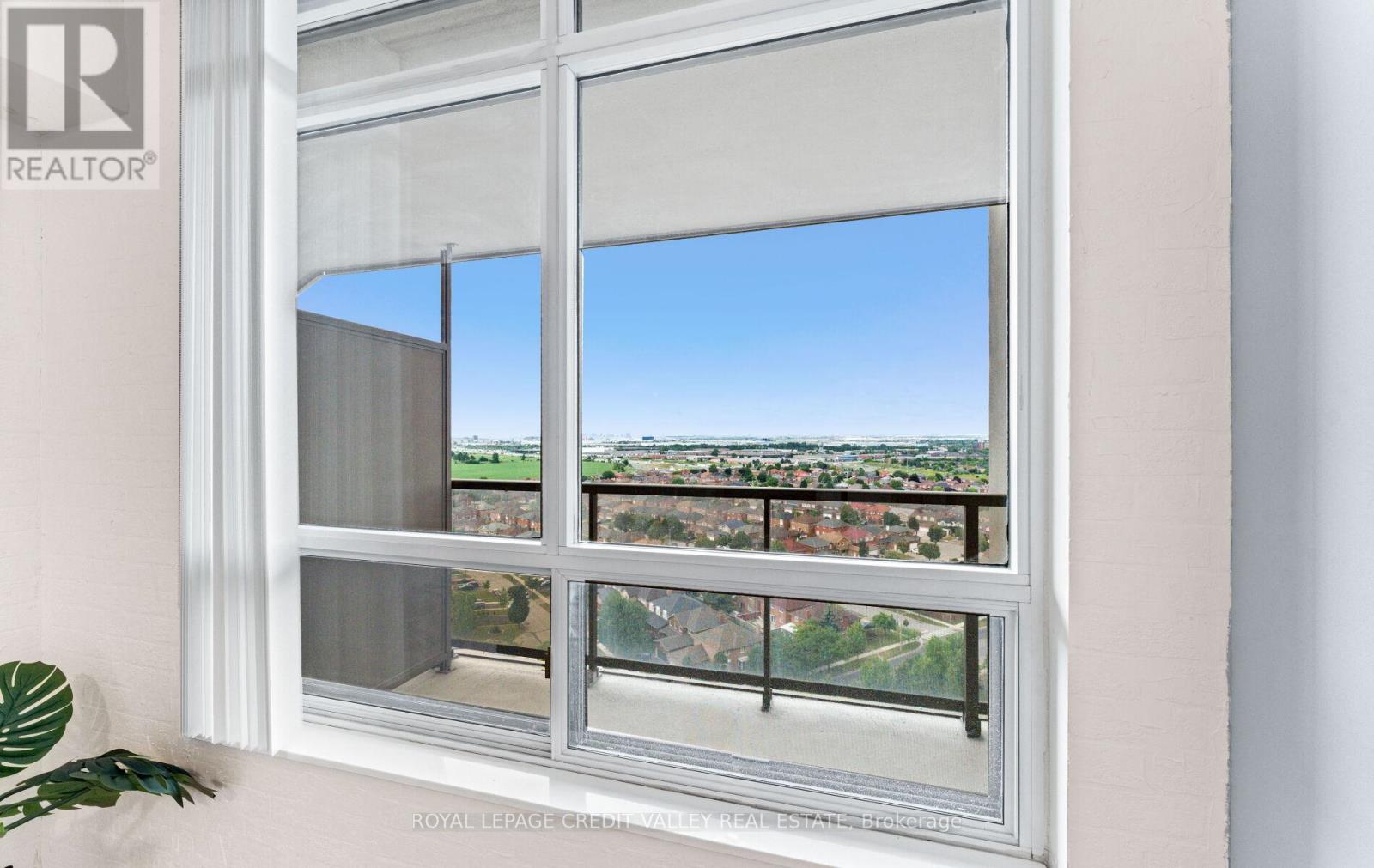 2023 - 700 Humberwood Boulevard Se, Toronto, Ontario  M9W 7J4 - Photo 32 - W12305049