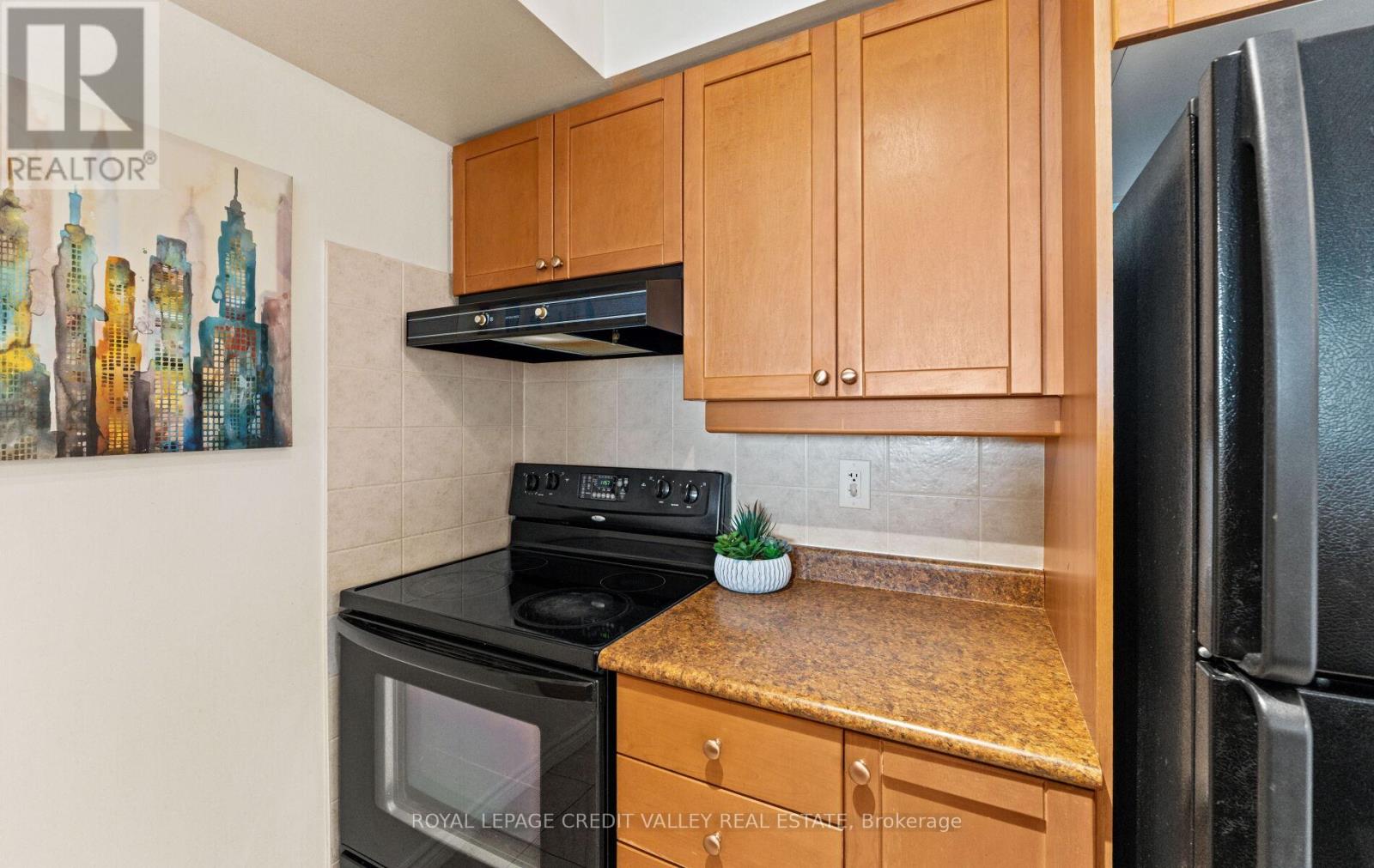 2023 - 700 Humberwood Boulevard Se, Toronto, Ontario  M9W 7J4 - Photo 24 - W12305049