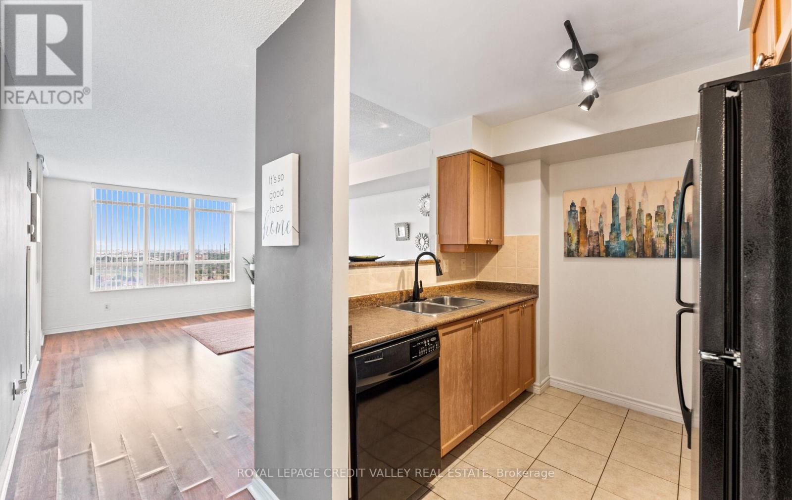 2023 - 700 Humberwood Boulevard Se, Toronto, Ontario  M9W 7J4 - Photo 13 - W12305049