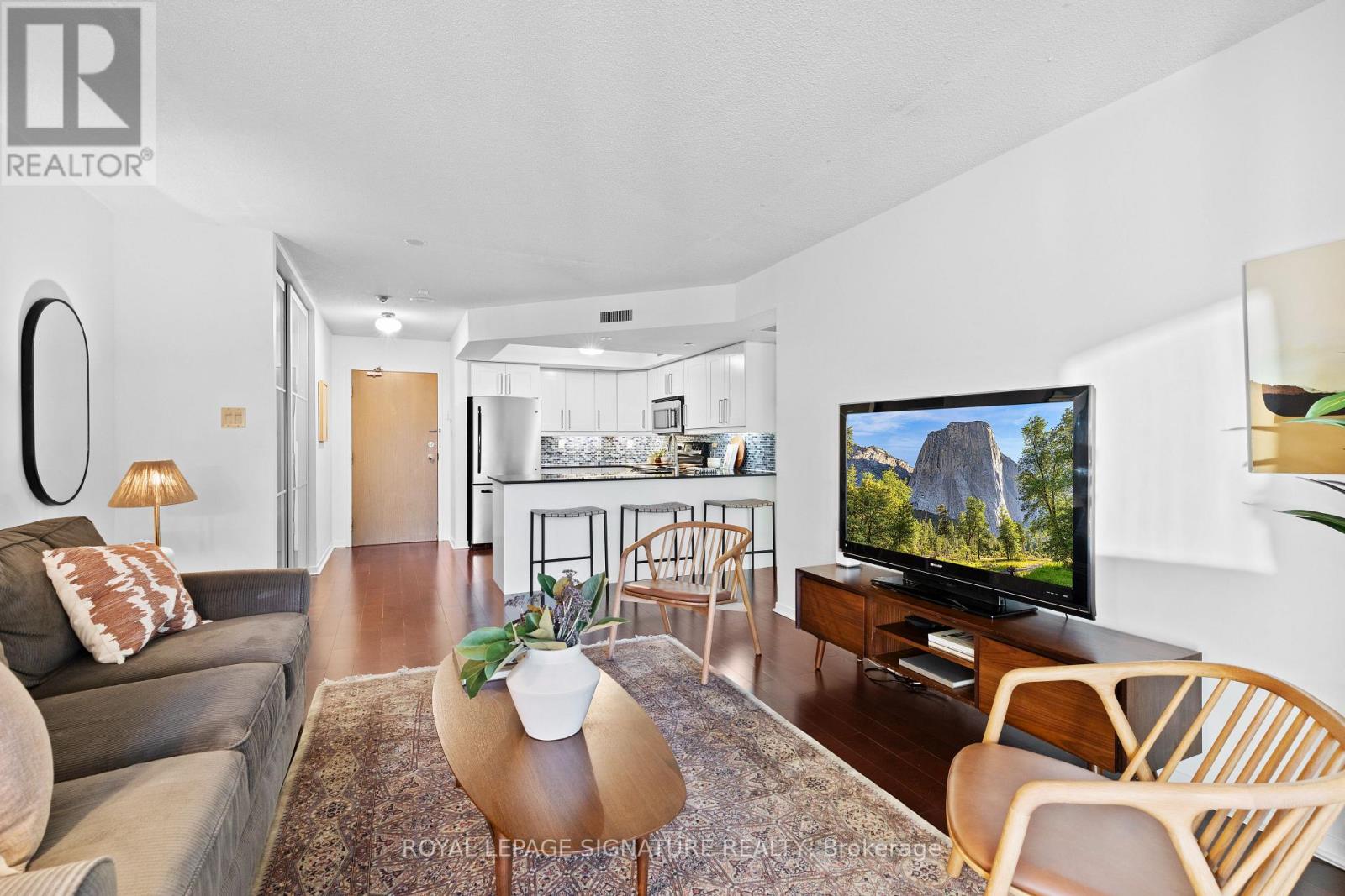 1815 - 1001 Bay Street, Toronto, Ontario  M5S 3A6 - Photo 10 - C12512676