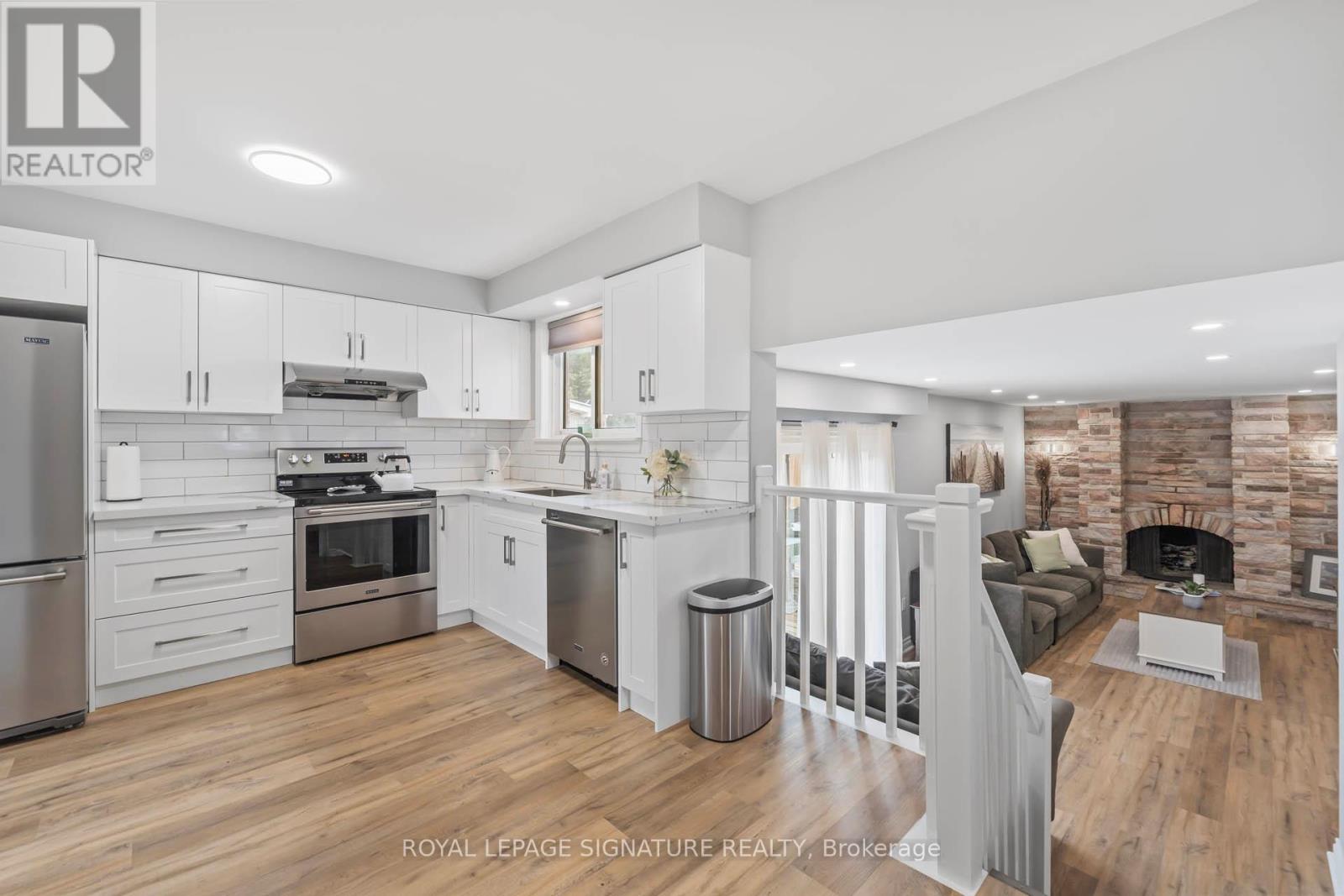 9 Faludon Drive, Halton Hills, Ontario  L7G 1H6 - Photo 10 - W12542888