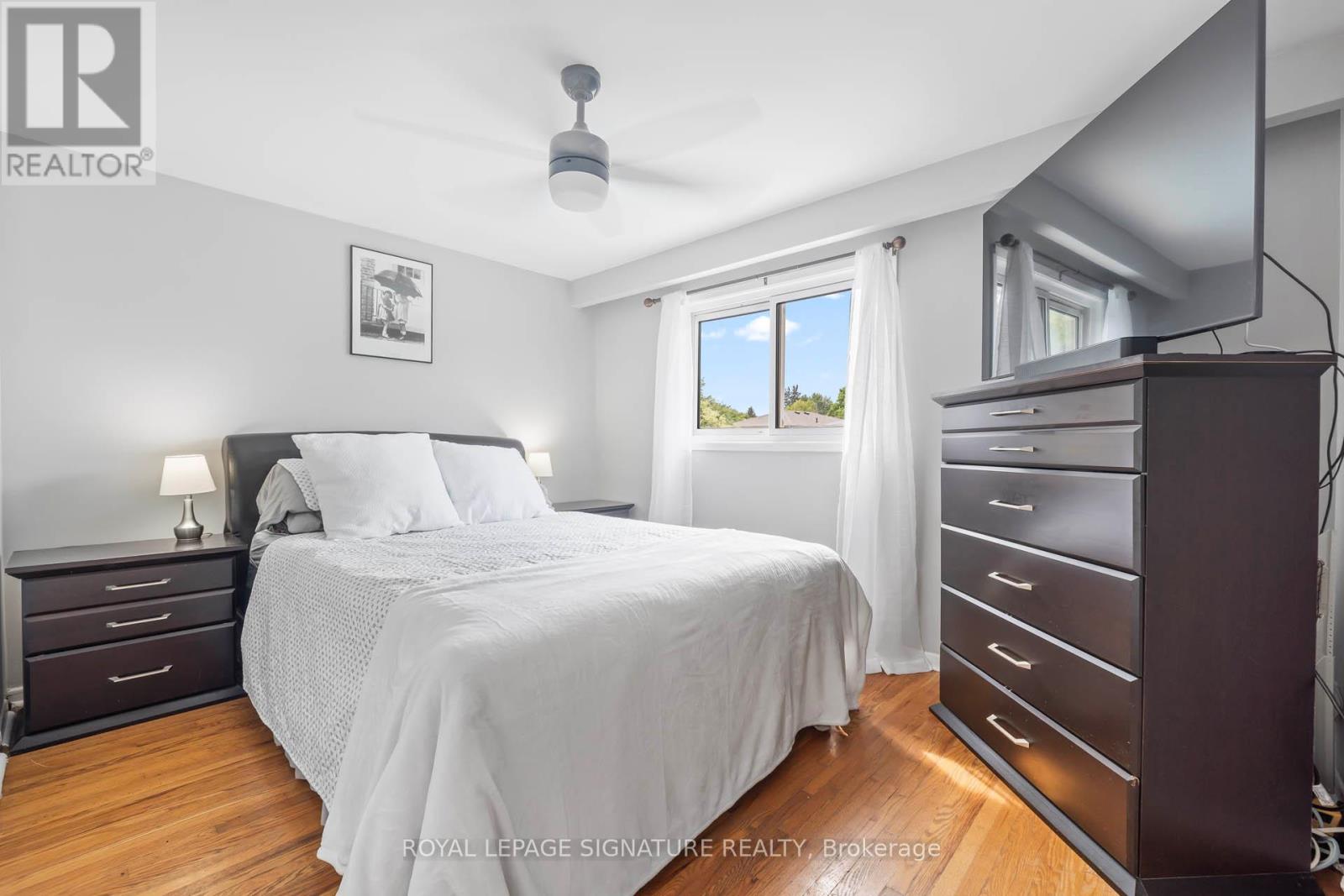 9 Faludon Drive, Halton Hills, Ontario  L7G 1H6 - Photo 18 - W12542888