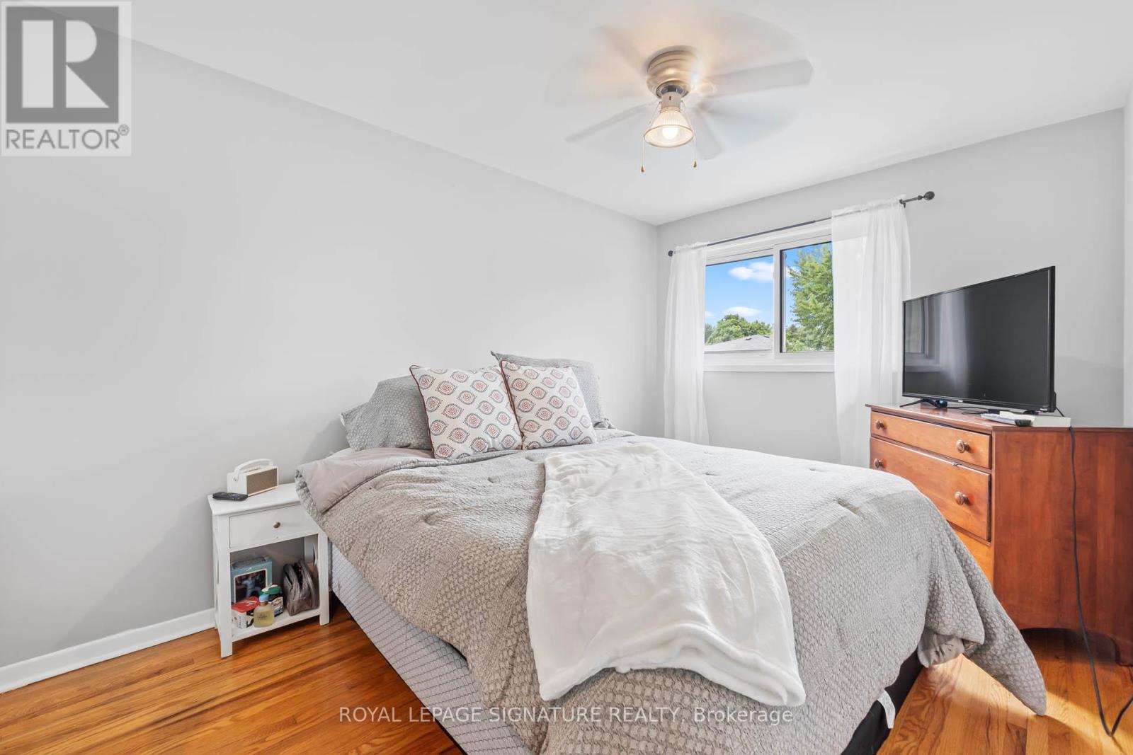 9 Faludon Drive, Halton Hills, Ontario  L7G 1H6 - Photo 20 - W12542888