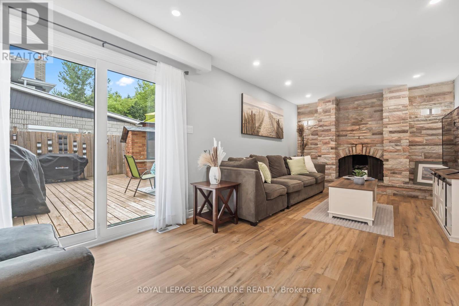 9 Faludon Drive, Halton Hills, Ontario  L7G 1H6 - Photo 23 - W12542888