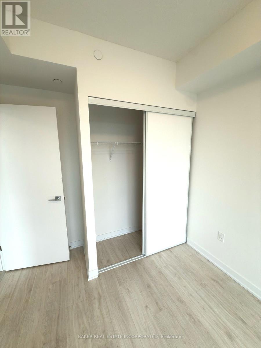 310 - 500 Plains Road E, Burlington, Ontario  L7T 2E1 - Photo 7 - W12542946