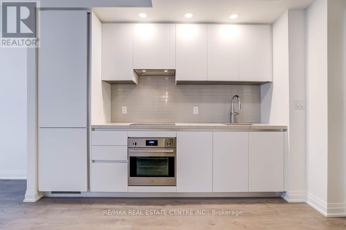 2408 - 4015 The Exchange, Mississauga, Ontario  L5B 0N9 - Photo 10 - W12542954