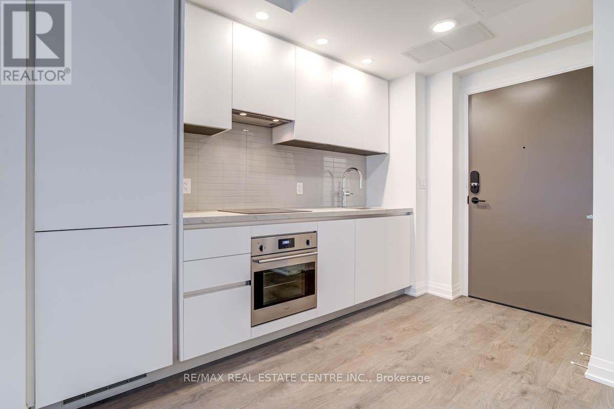 2408 - 4015 The Exchange, Mississauga, Ontario  L5B 0N9 - Photo 11 - W12542954