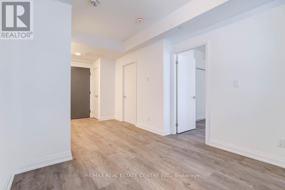 2408 - 4015 The Exchange, Mississauga, Ontario  L5B 0N9 - Photo 13 - W12542954