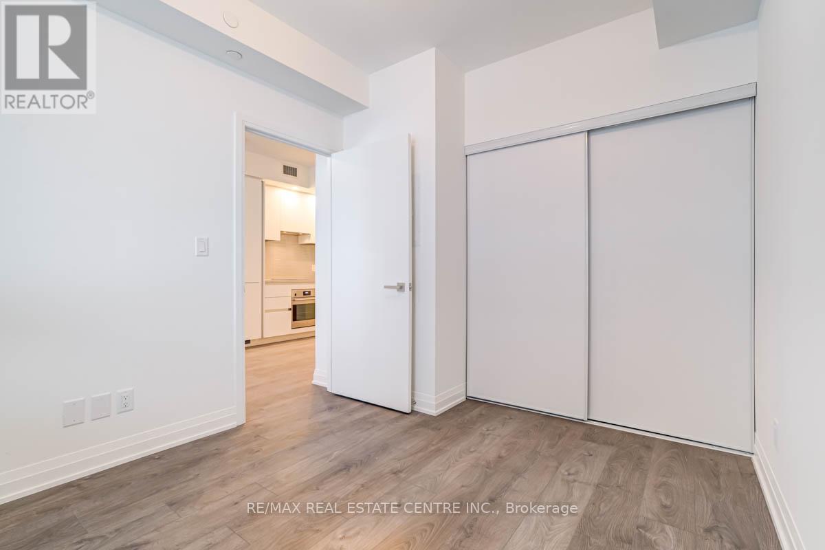 2408 - 4015 The Exchange, Mississauga, Ontario  L5B 0N9 - Photo 18 - W12542954