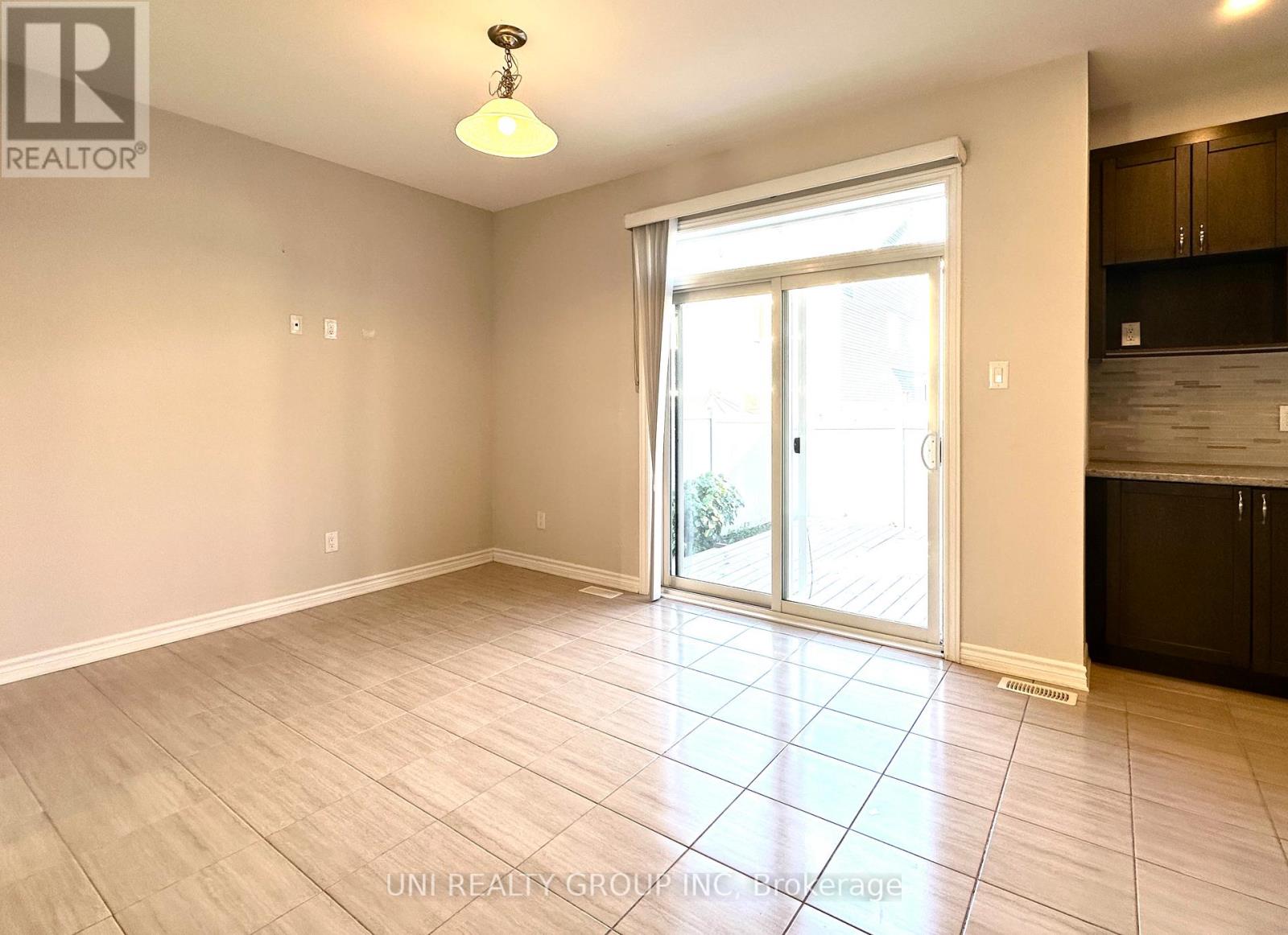 514 Honeylocust Avenue, Ottawa, Ontario  K2V 0K9 - Photo 16 - X12445528