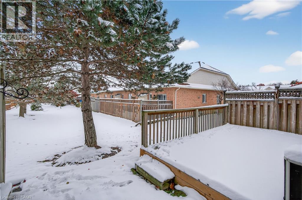 9 Manitoulin Trail, Glanbrook, Ontario  L9B 2X8 - Photo 34 - 40786729