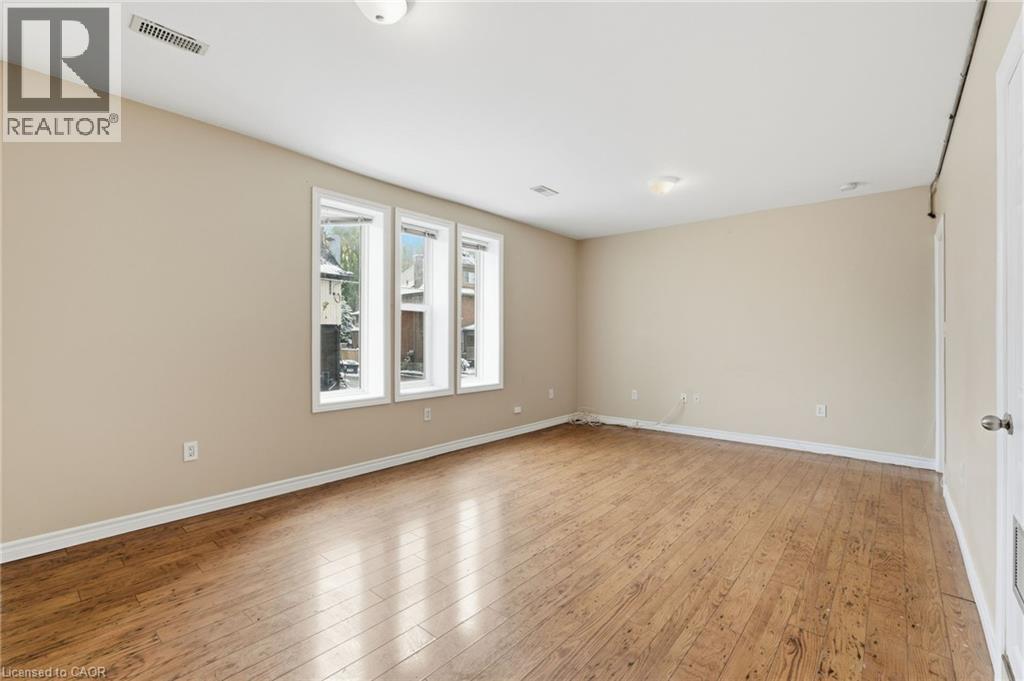 120 Sherman Avenue S Unit# 4, Hamilton, Ontario L8M 2P9 - Photo 5 - 40787664