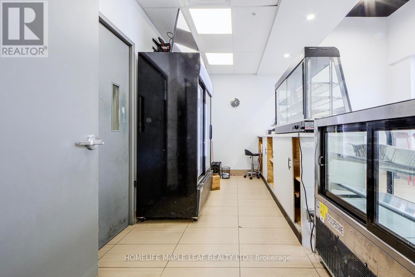 104 - 303 Col Phillips Drive, Shelburne, Ontario  L9V 3X7 - Photo 11 - X12542978