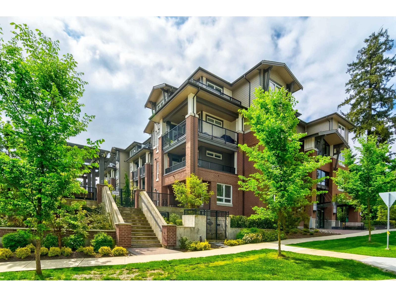 208 15188 29a Avenue, Surrey, British Columbia  V4P 1H1 - Photo 2 - R3066687