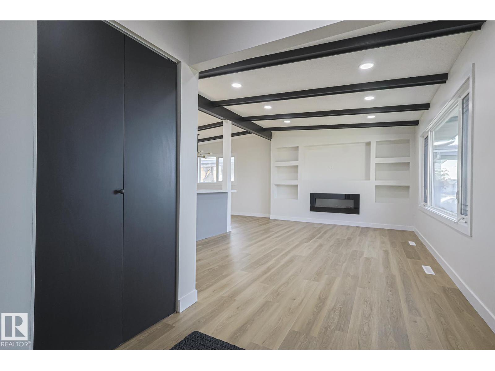 13319 Delwood Rd Nw, Edmonton, Alberta  T5C 3B5 - Photo 4 - E4465648