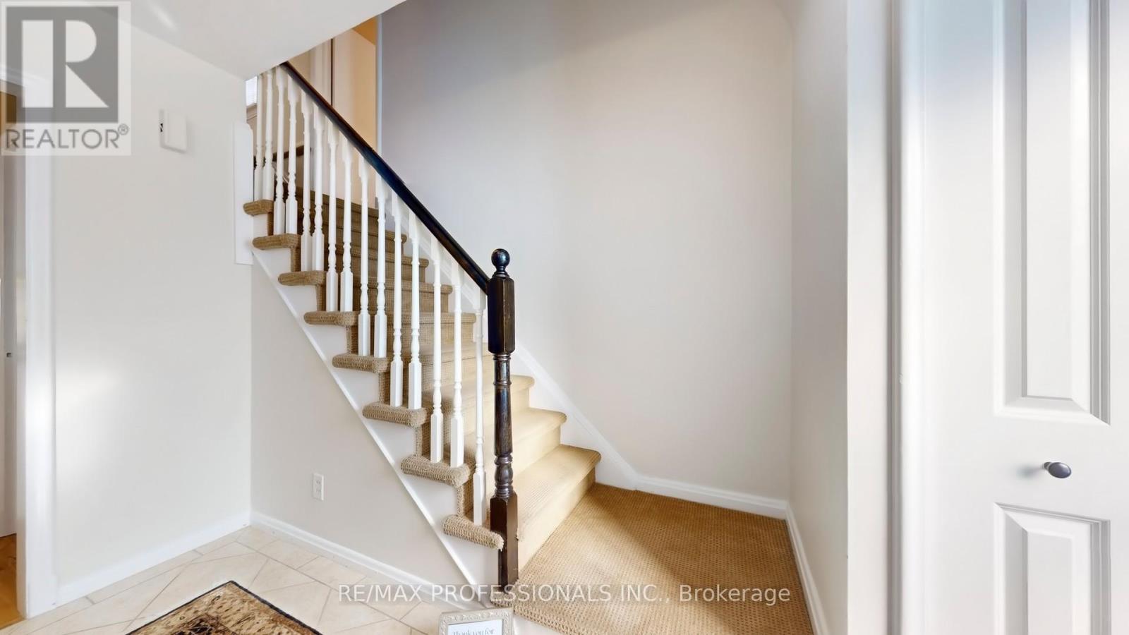 44 Robin Hood Road, Toronto, Ontario  M9A 2W8 - Photo 20 - W12542488