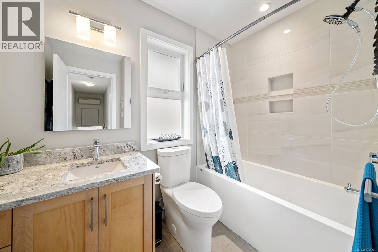 567 Fermoy Pl, Saanich, British Columbia  V8Z 6N2 - Photo 17 - 1018789