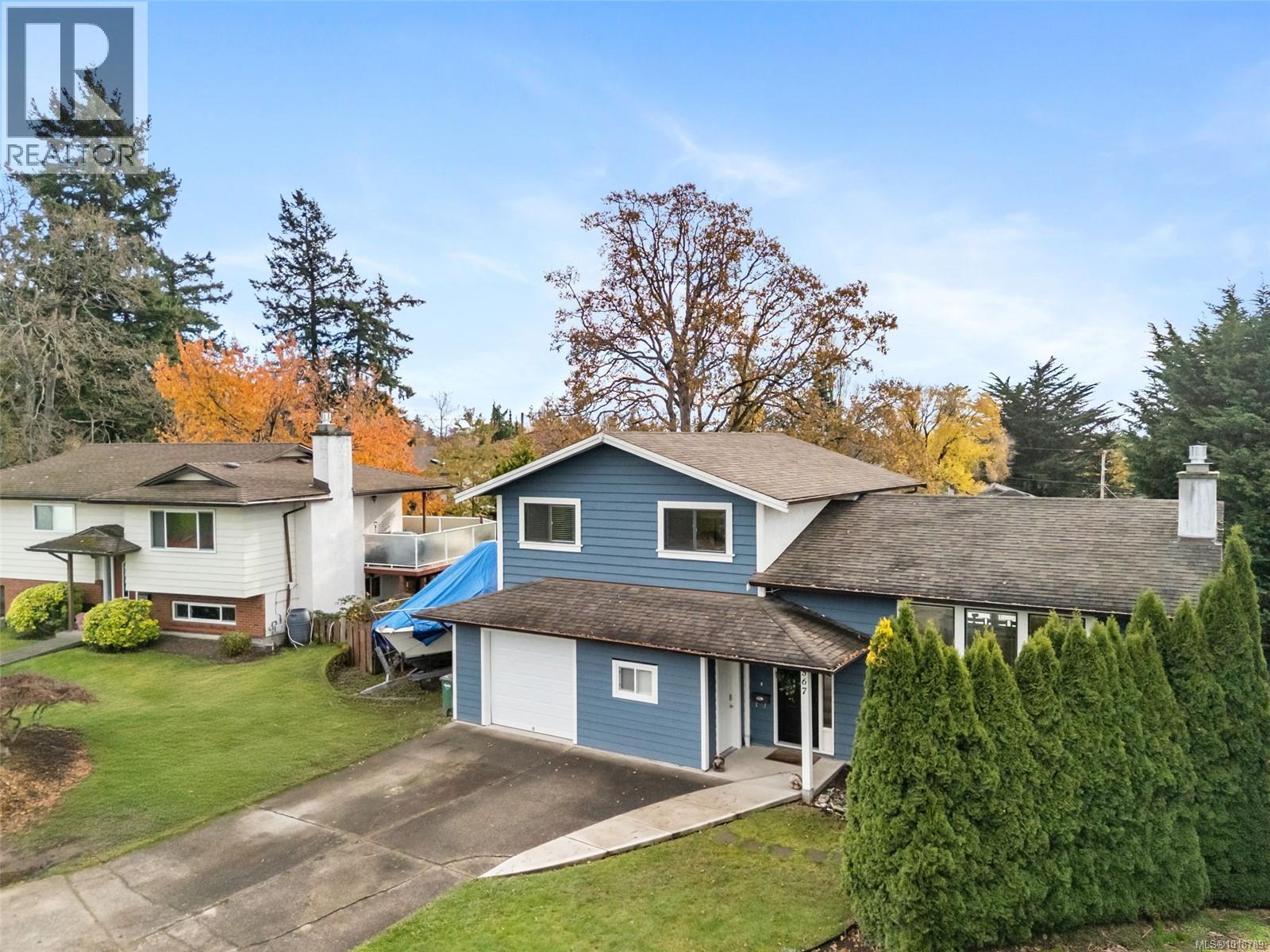 567 Fermoy Pl, Saanich, British Columbia  V8Z 6N2 - Photo 29 - 1018789