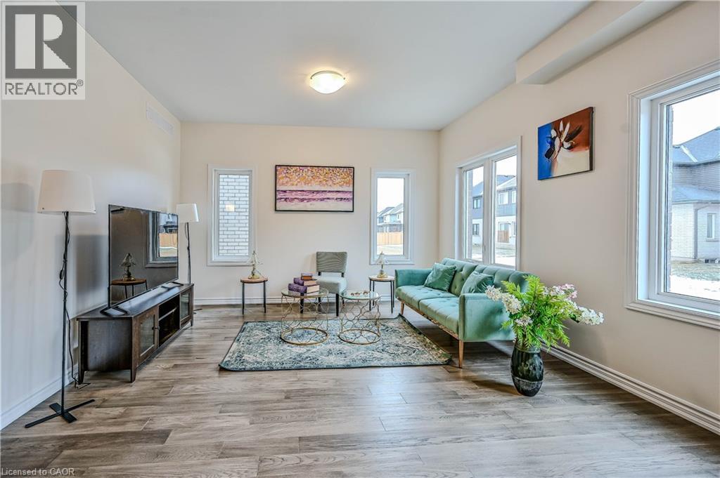 12 Hildred Street, Welland, Ontario  L3B 1H9 - Photo 19 - 40788197