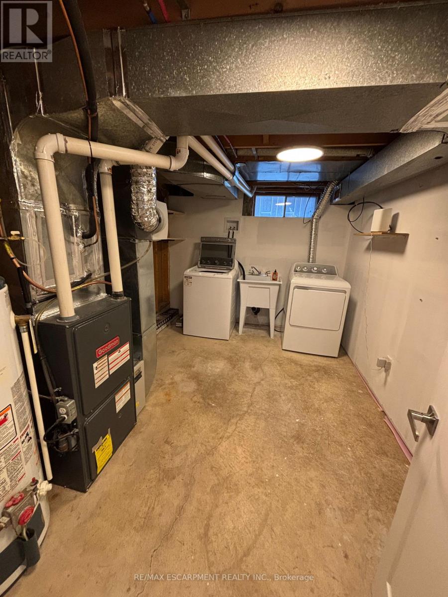 Lower - 19 Pavarotti Court, Hamilton, Ontario  L8G 4P8 - Photo 10 - X12474893