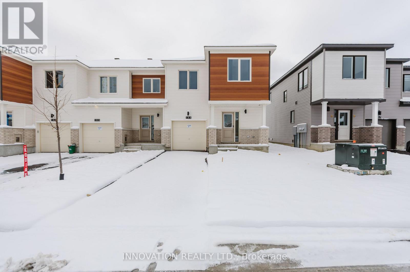 105 Tonic Crescent, Ottawa, Ontario  K2W 0N1 - Photo 2 - X12526738