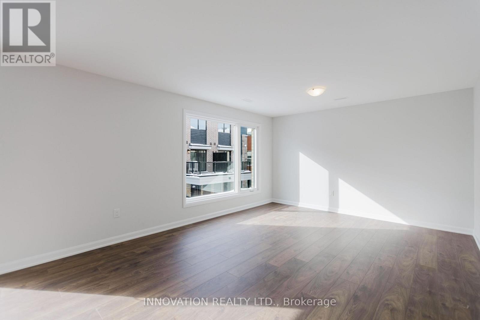 911 Creekway Private, Ottawa, Ontario  K2T 0S9 - Photo 4 - X12526766