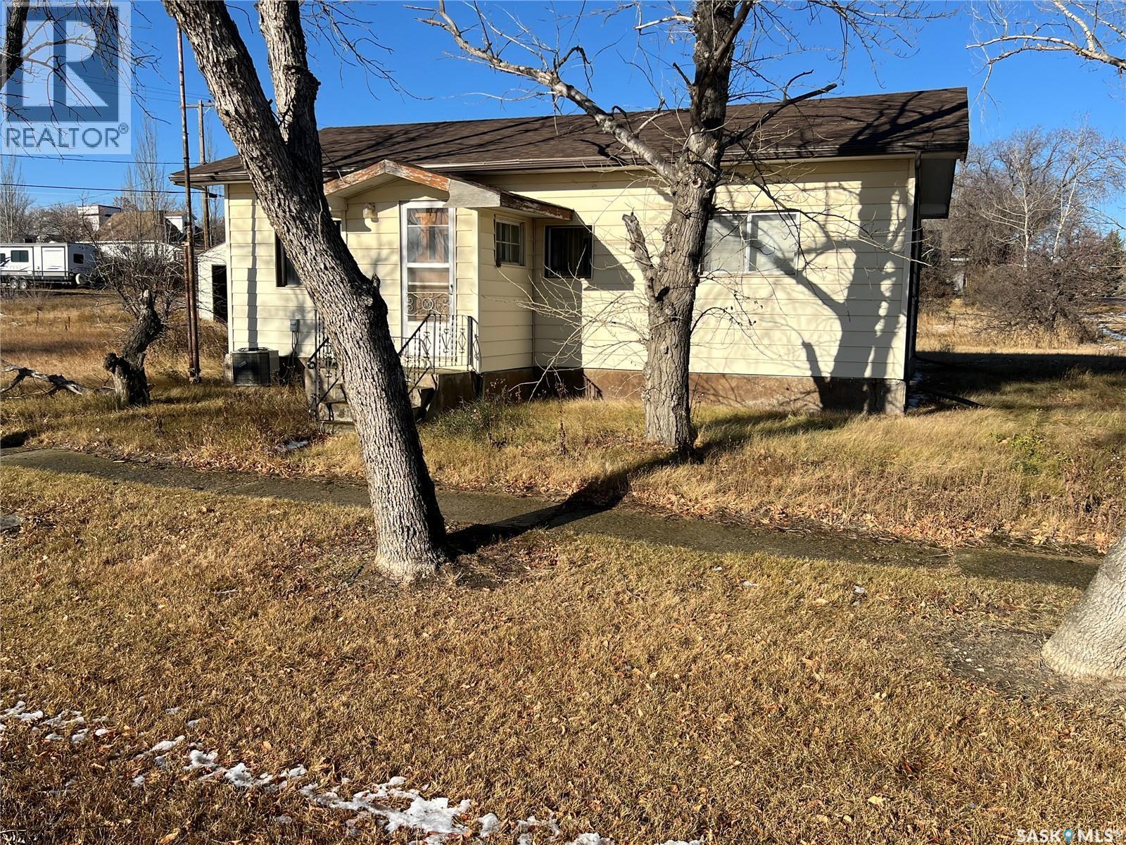 400 Reed Street, Morse, Saskatchewan  S0H 3C0 - Photo 1 - SK024016