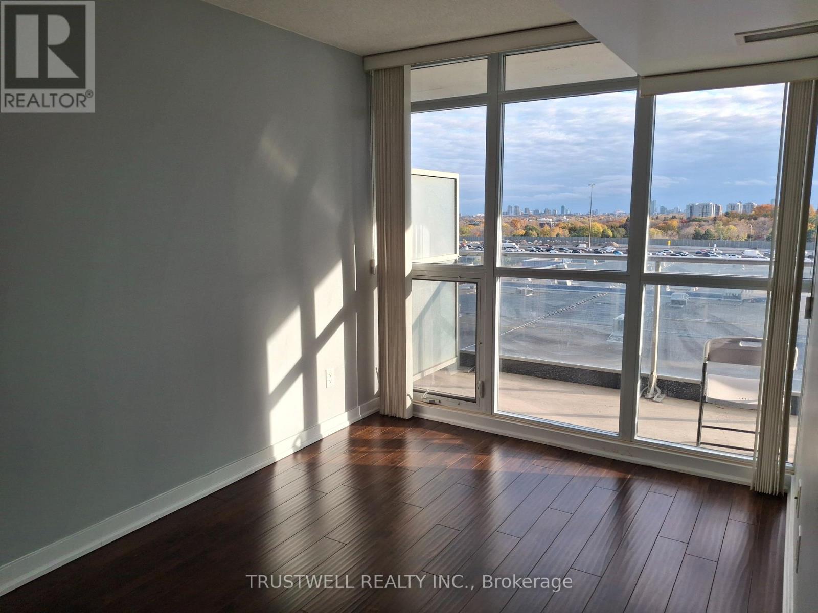 902 - 19 Singer Court, Toronto, Ontario  M2K 0B2 - Photo 5 - C12543000