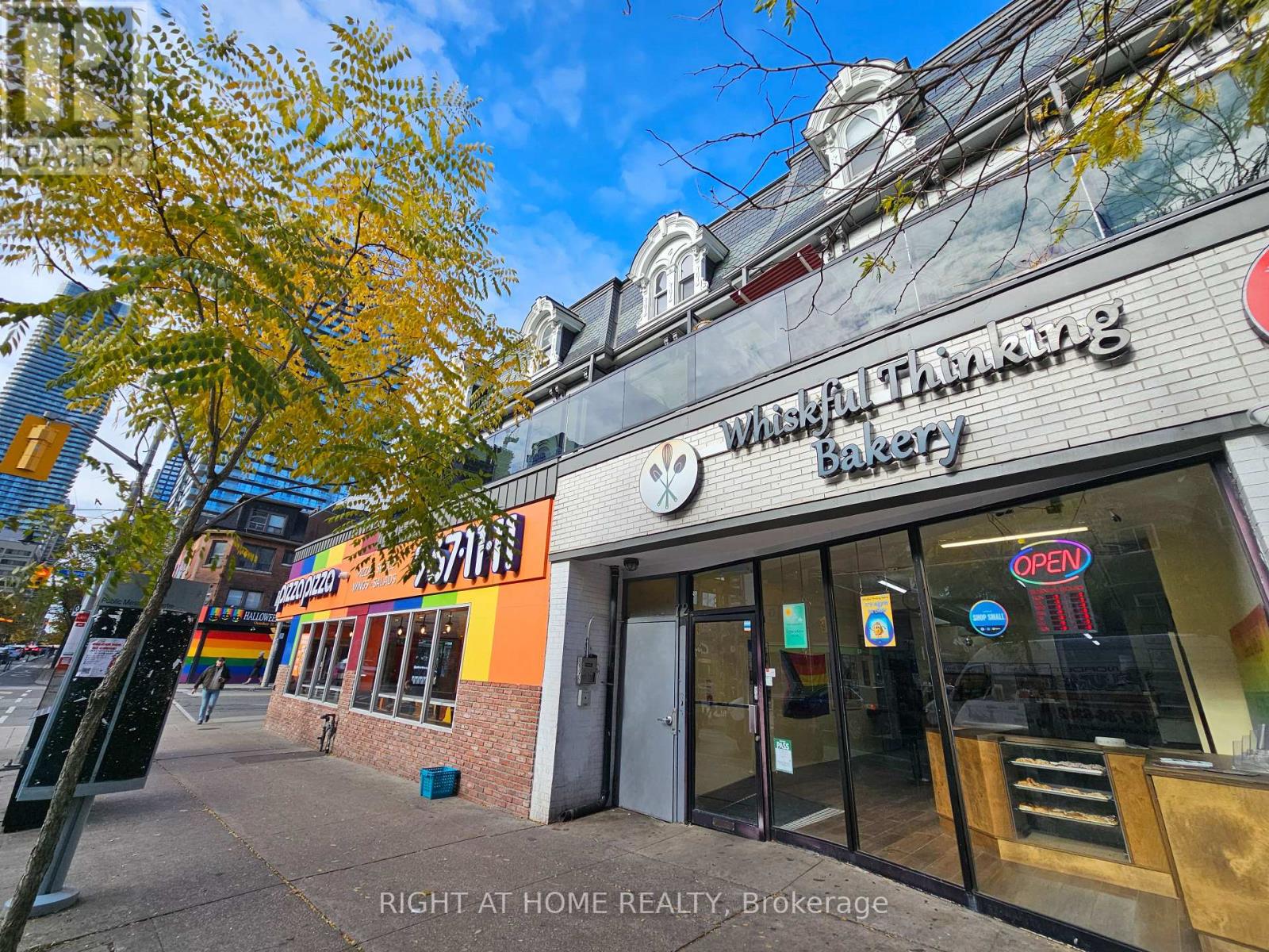 105 - 72 WELLESLEY STREET E, Toronto, Ontario