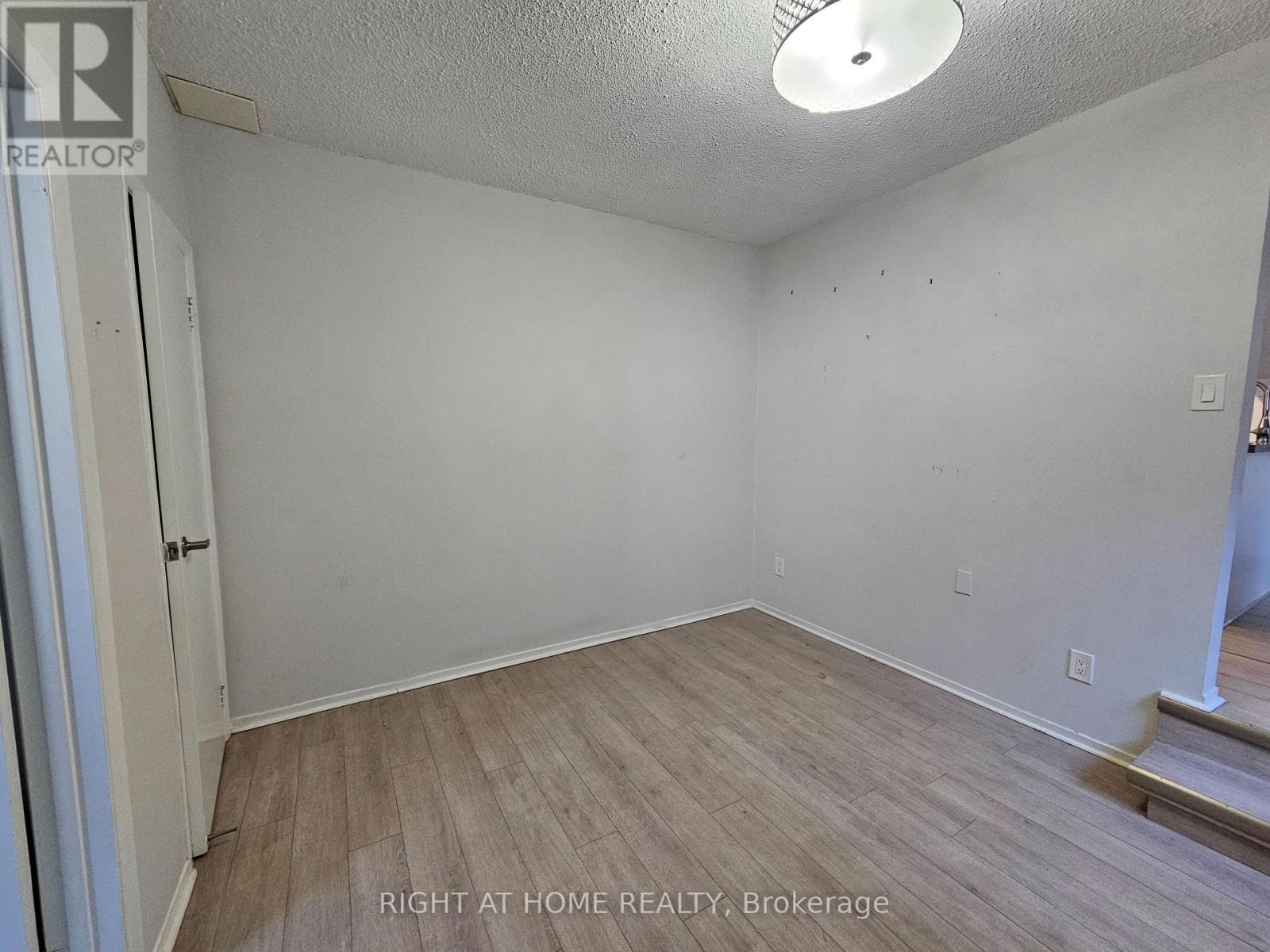 105 - 72 Wellesley Street E, Toronto, Ontario  M4Y 1H2 - Photo 15 - C12543138