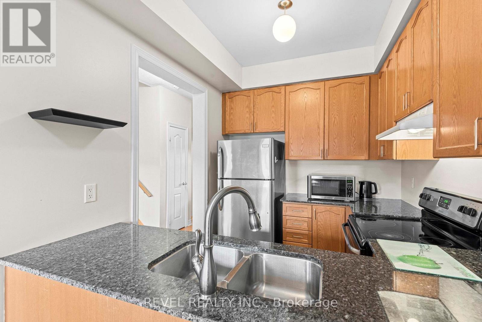 1516 Shepway Mews, Pickering, Ontario  L1X 0C7 - Photo 13 - E12543020