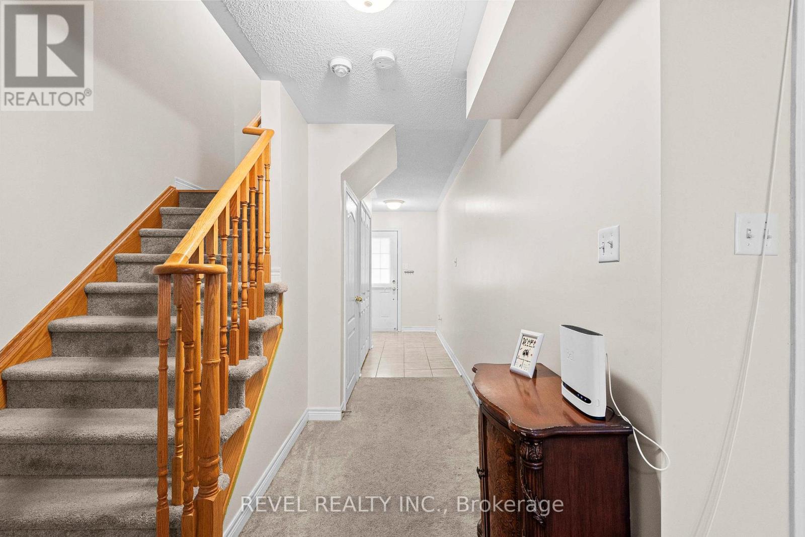 1516 Shepway Mews, Pickering, Ontario  L1X 0C7 - Photo 3 - E12543020