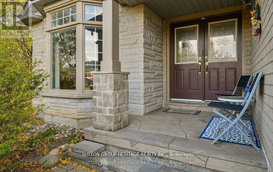 2330 Southcott Road, Pickering, Ontario  L1X 2S9 - Photo 4 - E12543050