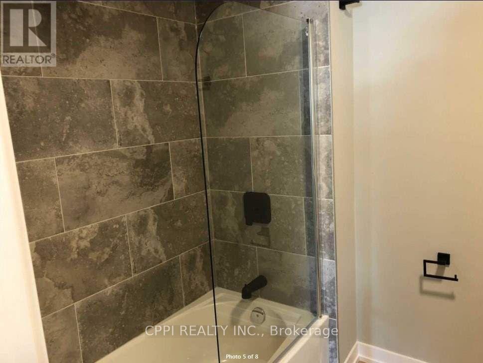 218 - 70 King Street E, Oshawa, Ontario  L1H 1B5 - Photo 5 - E12543066