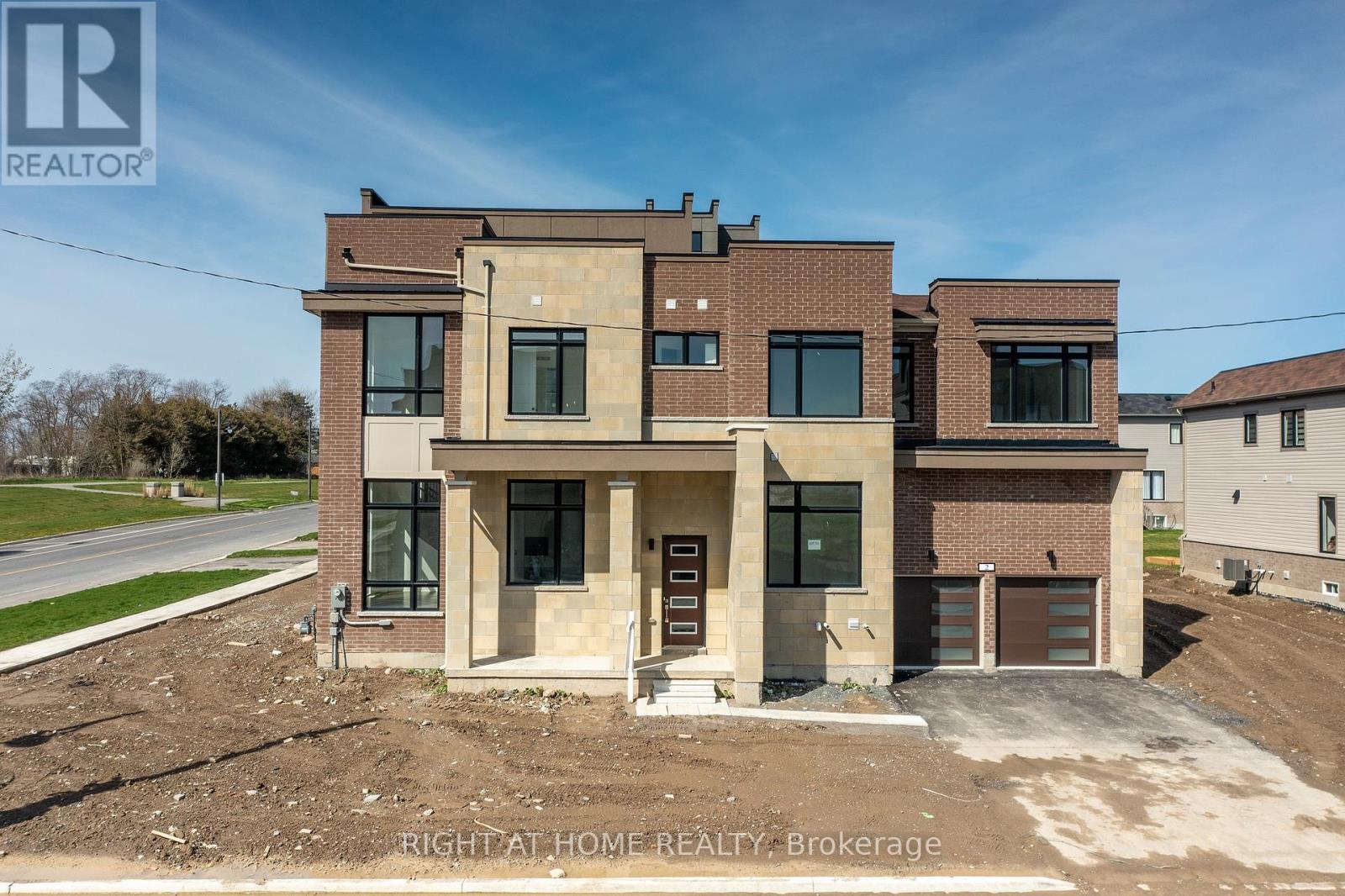 2 Yacht Drive, Clarington, Ontario  L1C 4B1 - Photo 2 - E12543070