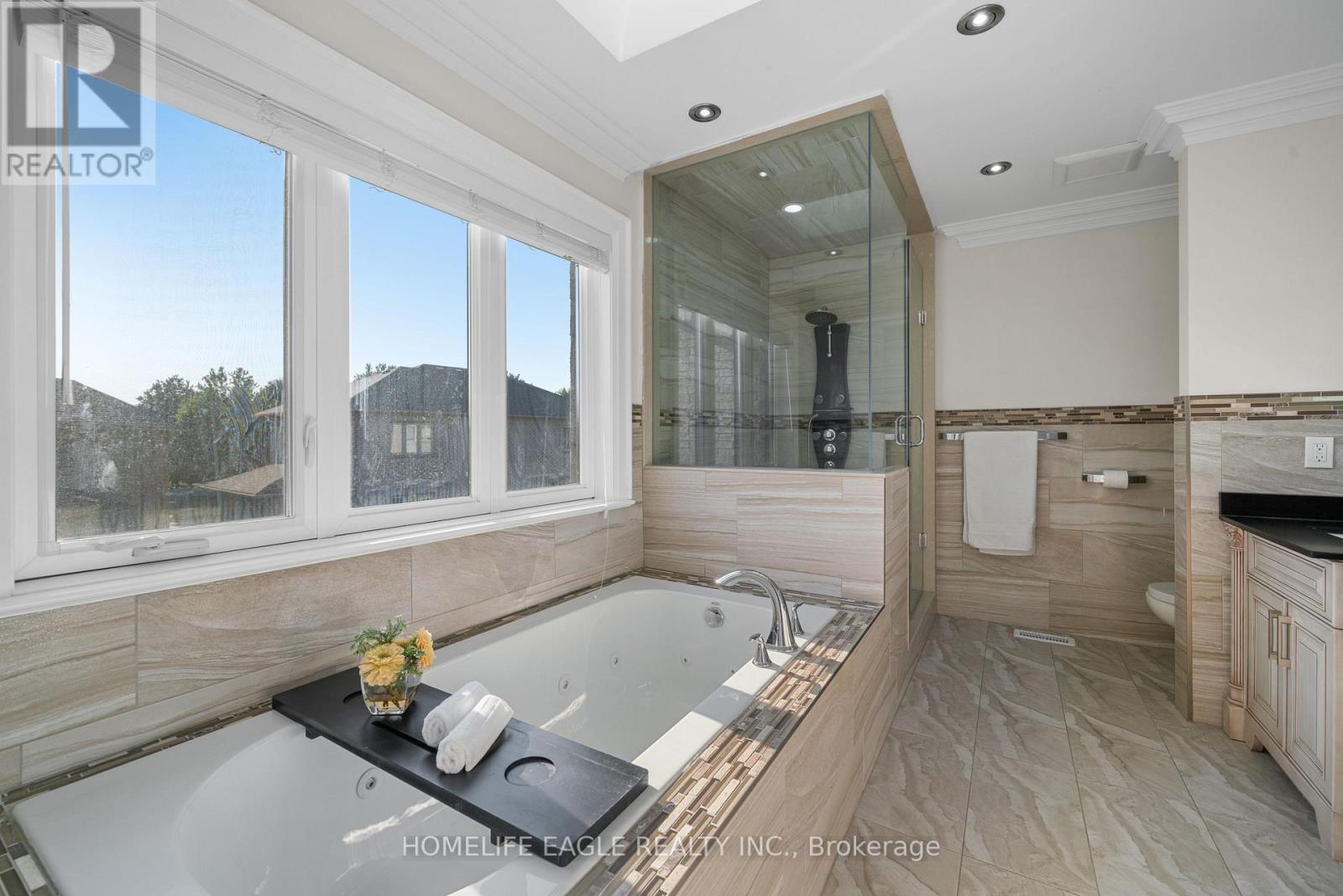 8 Nicolan Road, Toronto, Ontario M1M 3J6 - Photo 13 - E12543156