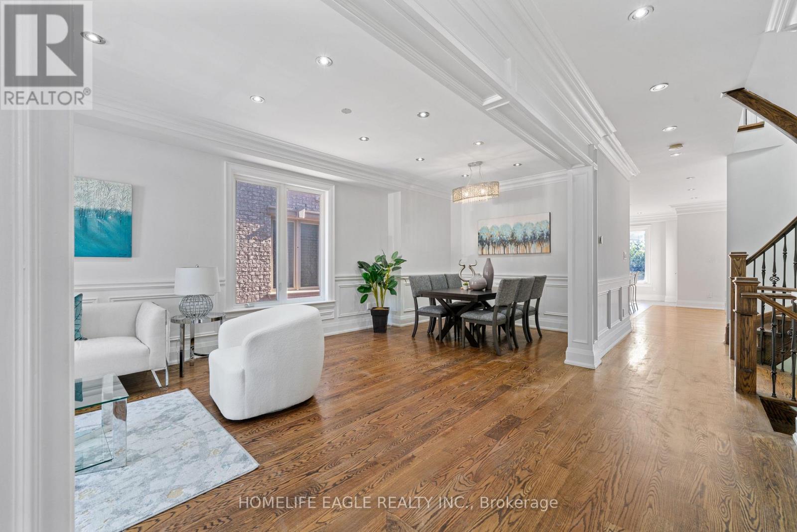 8 Nicolan Road, Toronto, Ontario M1M 3J6 - Photo 2 - E12543156