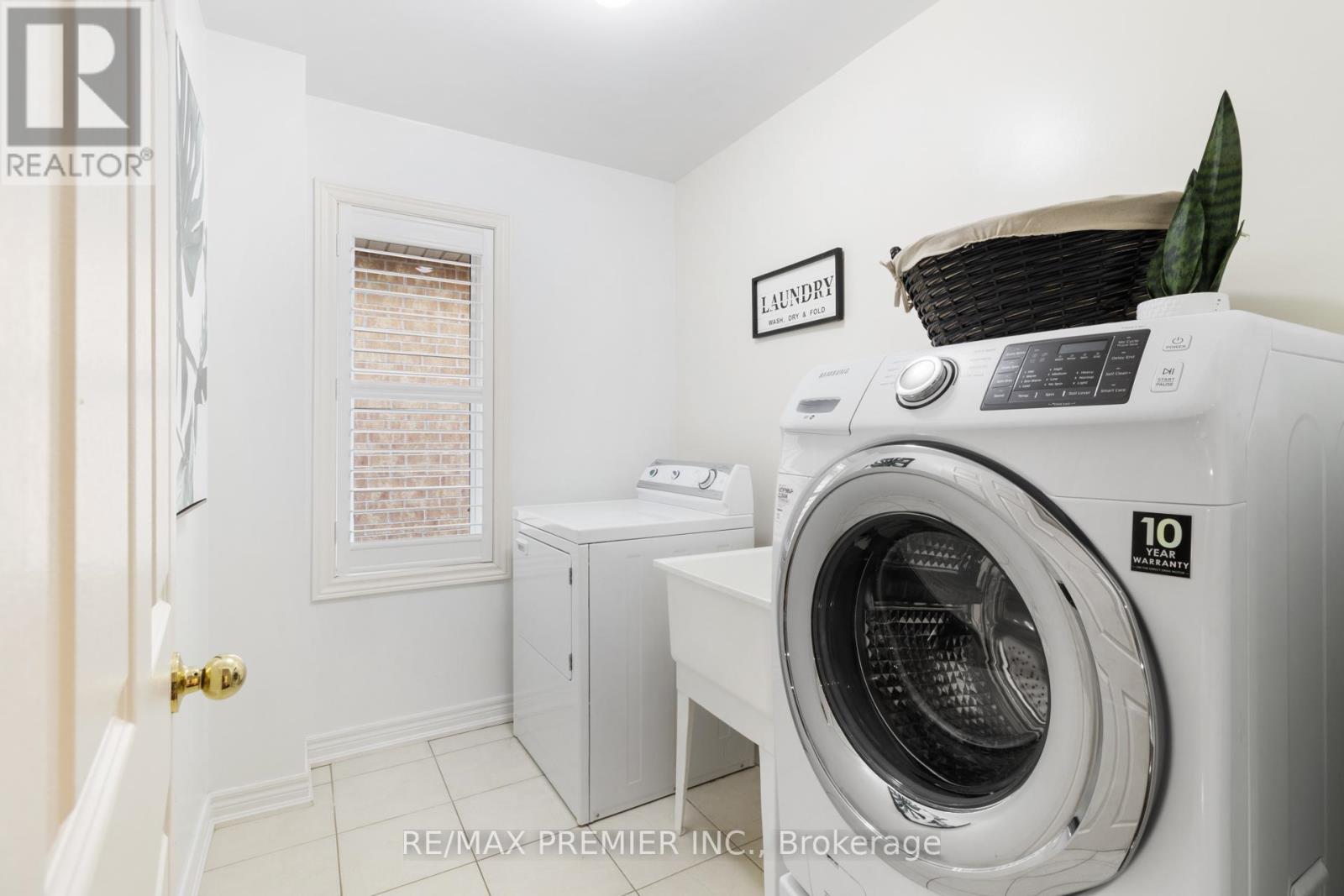 64 Leameadow Road, Vaughan, Ontario  L4J 8T5 - Photo 34 - N12543124