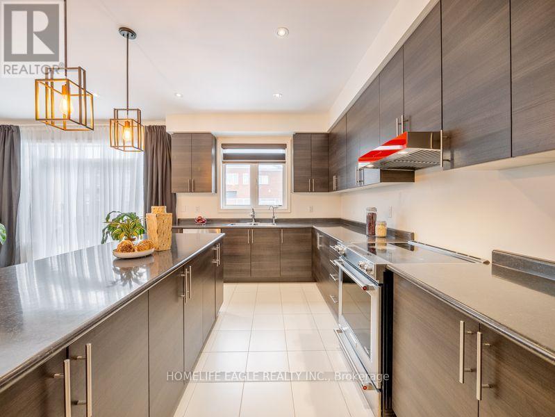 27 Scarlet Way, Bradford West Gwillimbury, Ontario L3Z 0T4 - Photo 13 - N12543130